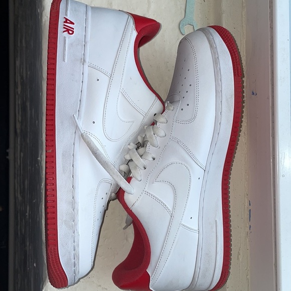 Air Force 1 Low ‘University Red’ - Picture 4 of 4